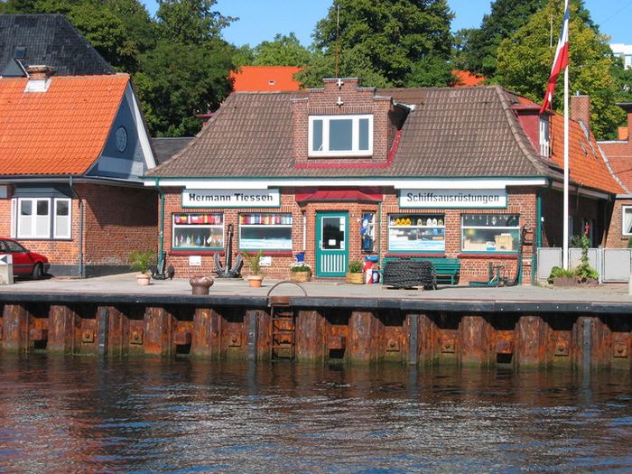 Restaurants, Kneipen & Cafes in Kiel Holtenau | golocal
