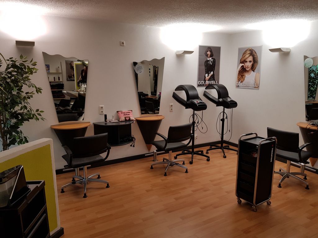 Nutzerfoto 10 FRISEUR FAMILY HAIR