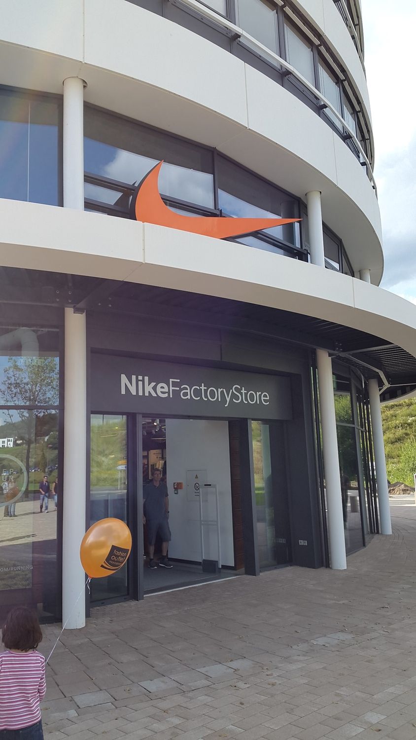 Nike im Montabaur The Style Outlets - 3 Bewertungen - Montabaur Eschelbach  - Bahnhofsplatz | golocal