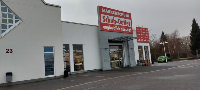 Schuh-Outlet - 2 Fotos - Mülheim-Kärlich Mülheim - Industriestraße | golocal
