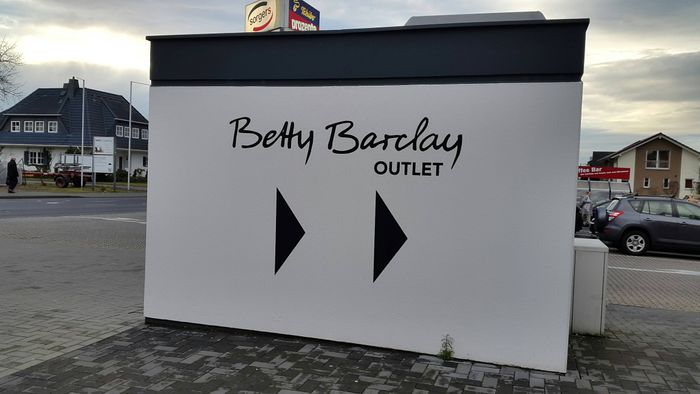 Betty Barclay Outlet - 2 Fotos - Mülheim-Kärlich Mülheim - Industriestrasse  | golocal