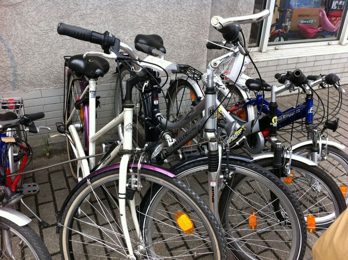 Bilder und Fotos zu Dickten Fahrräder in Wuppertal, Friedrich-Engels-Allee