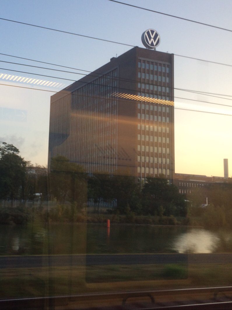 ➤ Volkswagen AG Zentrale 38440 Wolfsburg-Schillerteich Adresse | Telefon |  Kontakt