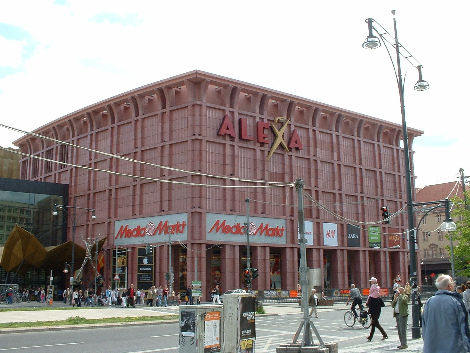 COSMO Shop Alexa am Alexanderplatz in Berlin ⇒ in Das Örtliche