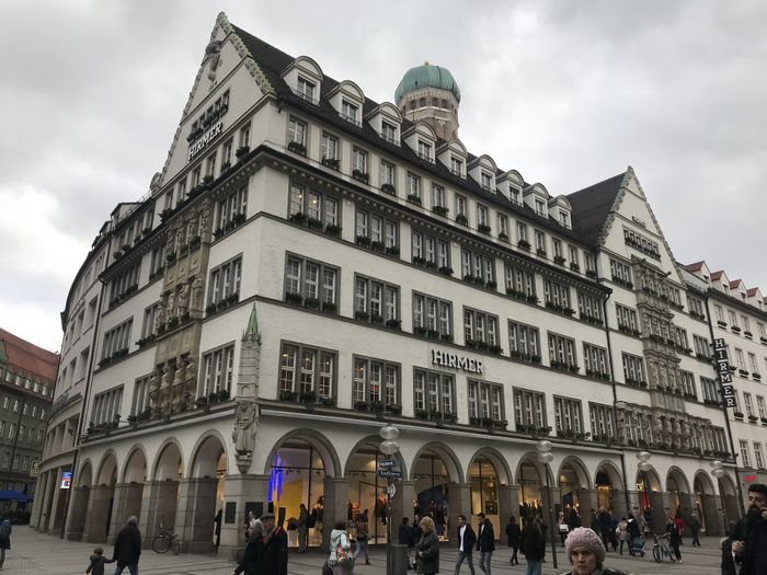 Shopping in München Altstadt | golocal