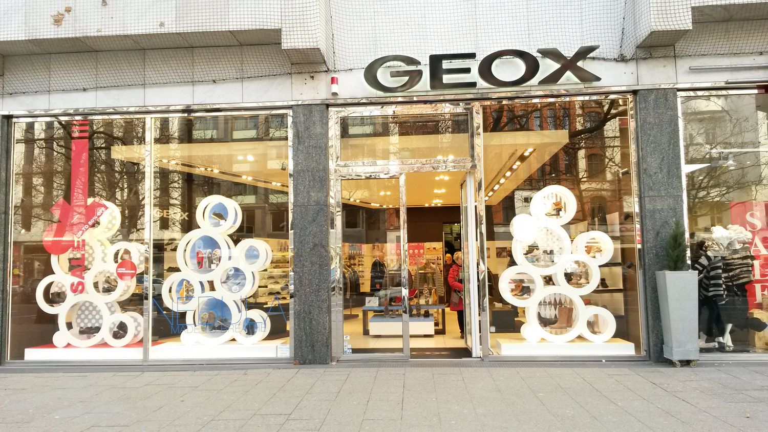 GEOX Shop Berlin - 1 Foto - Berlin Charlottenburg - Kurfürstendamm | golocal