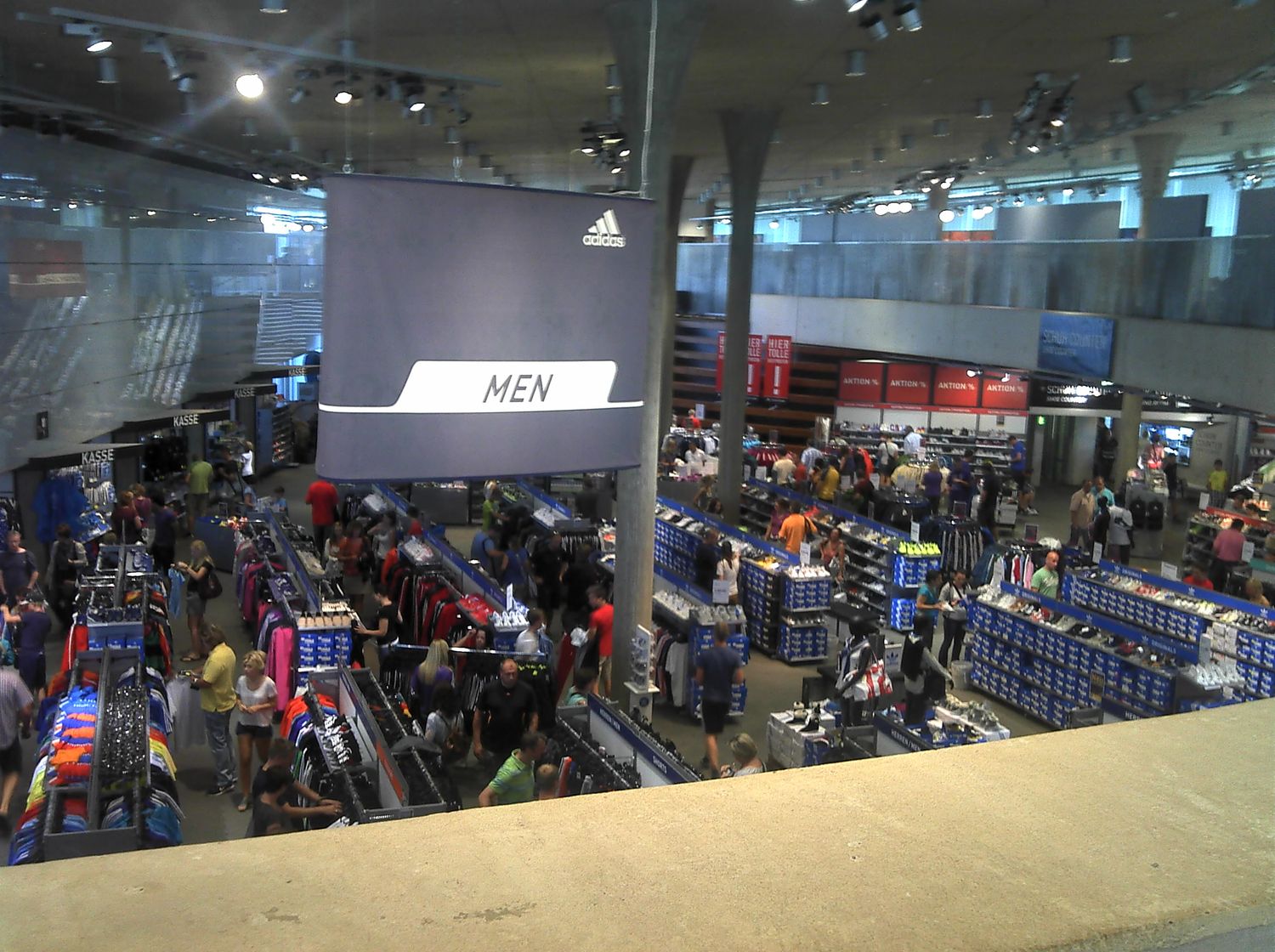 Bilder und Fotos zu adidas Factory Outlet in Herzogenaurach, Olympiaring