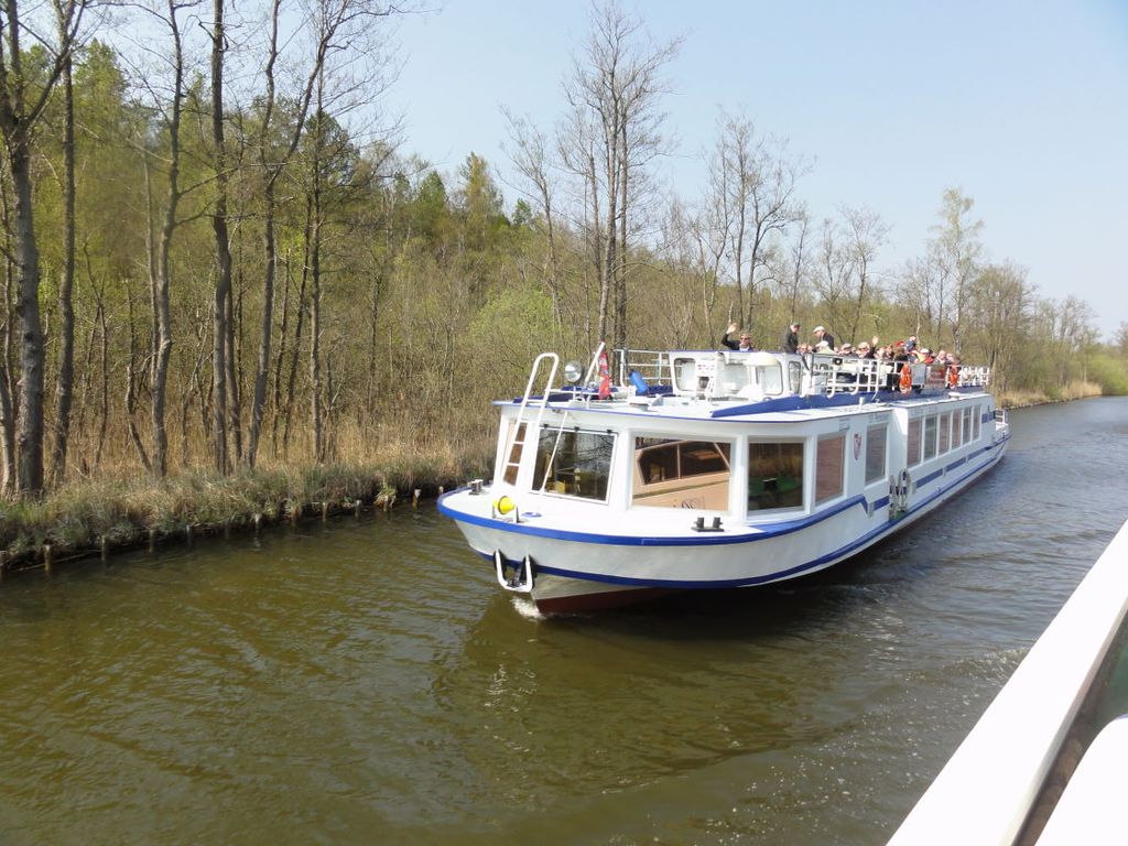 Nutzerfoto 26 Reederei Halbeck Schifffahrt - Yachtcharter - Bootsverleih - Bustouristik