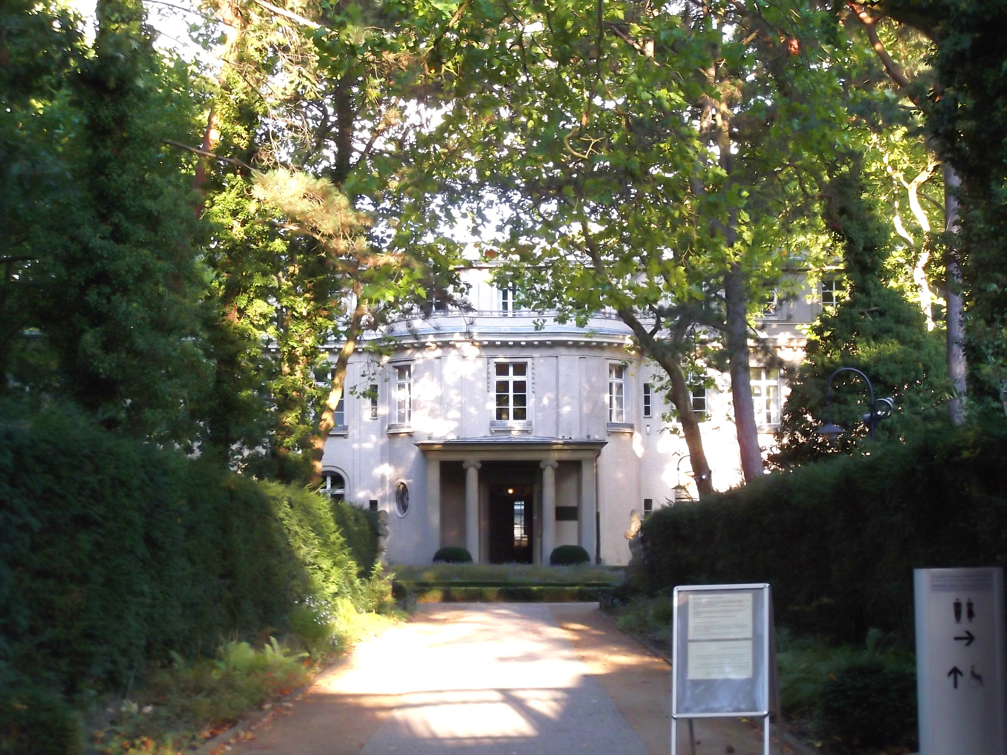 Haus Wannsee Konferenz 14109 Berlin Wannsee Offnungszeiten