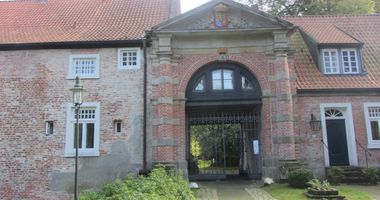 Burg Berum in Hage in Ostfriesland