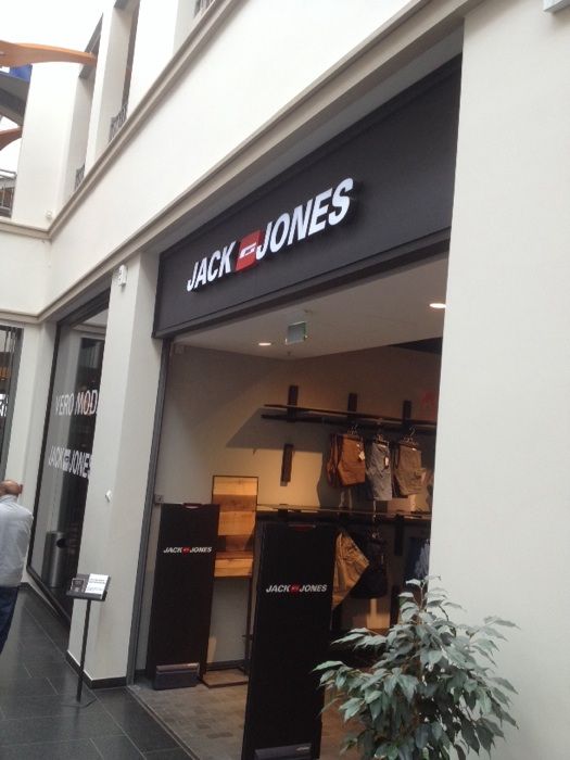 Bilder und Fotos zu Jack u Jones in Goslar, null