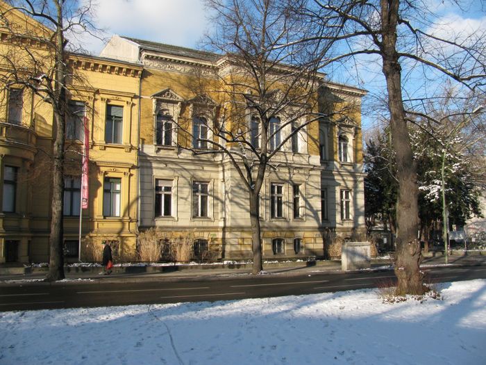 Das Museum von außen im Januar 2016.