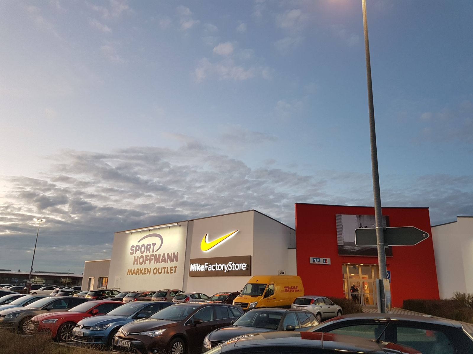 Nike Factory Store in Herzogenaurach ⇒ in Das Örtliche