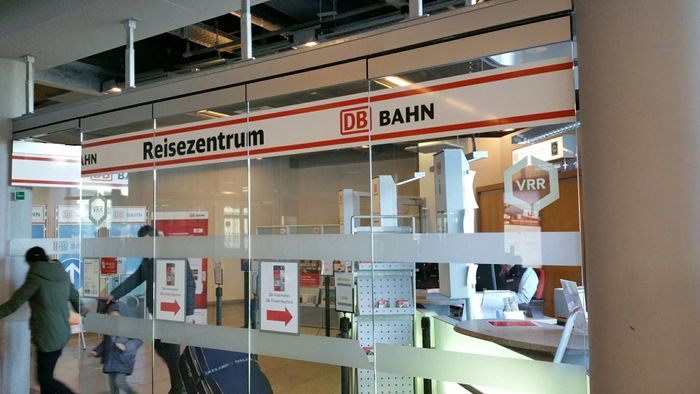 Deutsche Bahn Reisezentrum Düsseldorf Flughafen - 2 Bewertungen -  Düsseldorf Lichtenbroich - Ahrensplatz | golocal