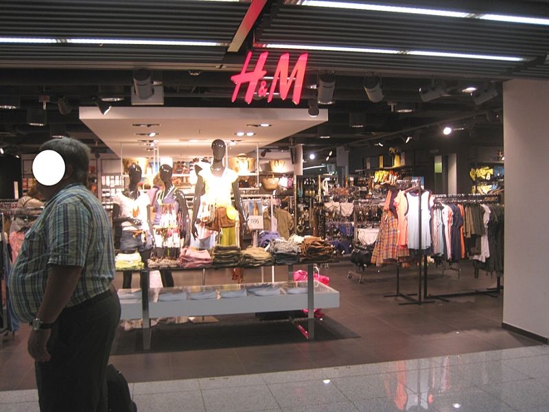 H&M Hennes & Mauritz - 4 Bewertungen - Düsseldorf Lohausen - Terminal Ring  | golocal