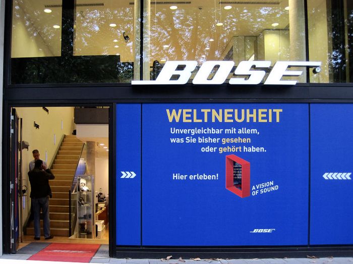 Bose Experience Center Düsseldorf - 1 Foto - Düsseldorf Stadtmitte -  Königsallee | golocal