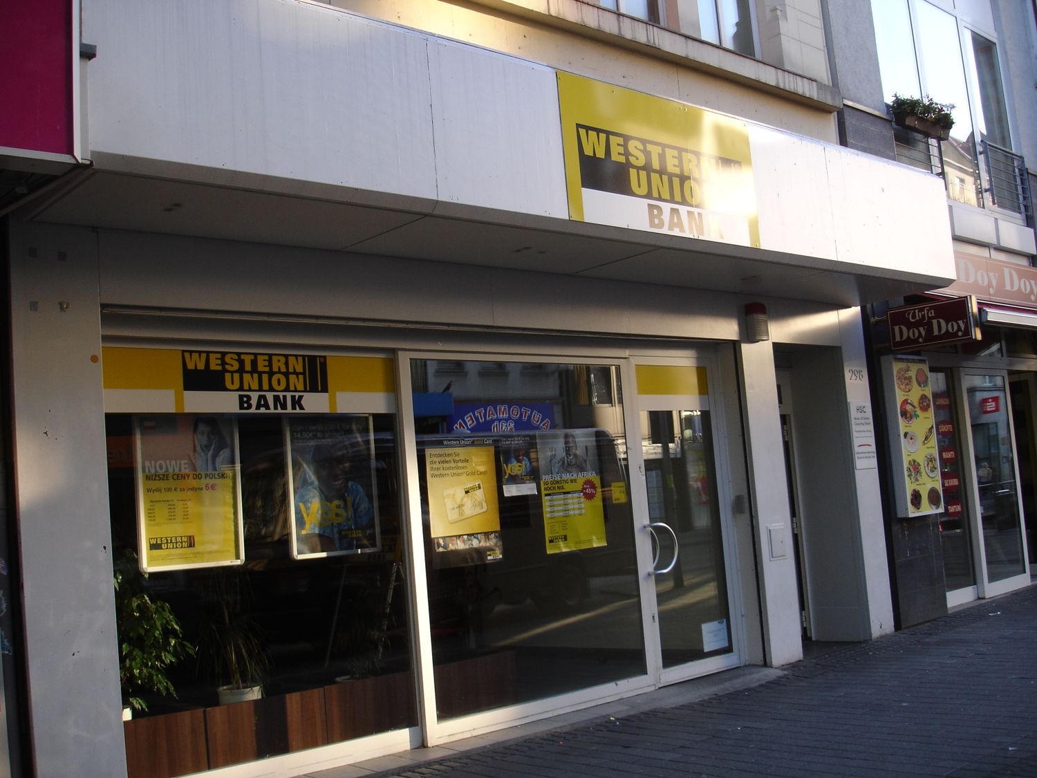 Western Union Bank - 1 Foto - Köln Ehrenfeld - Venloer Str. | golocal