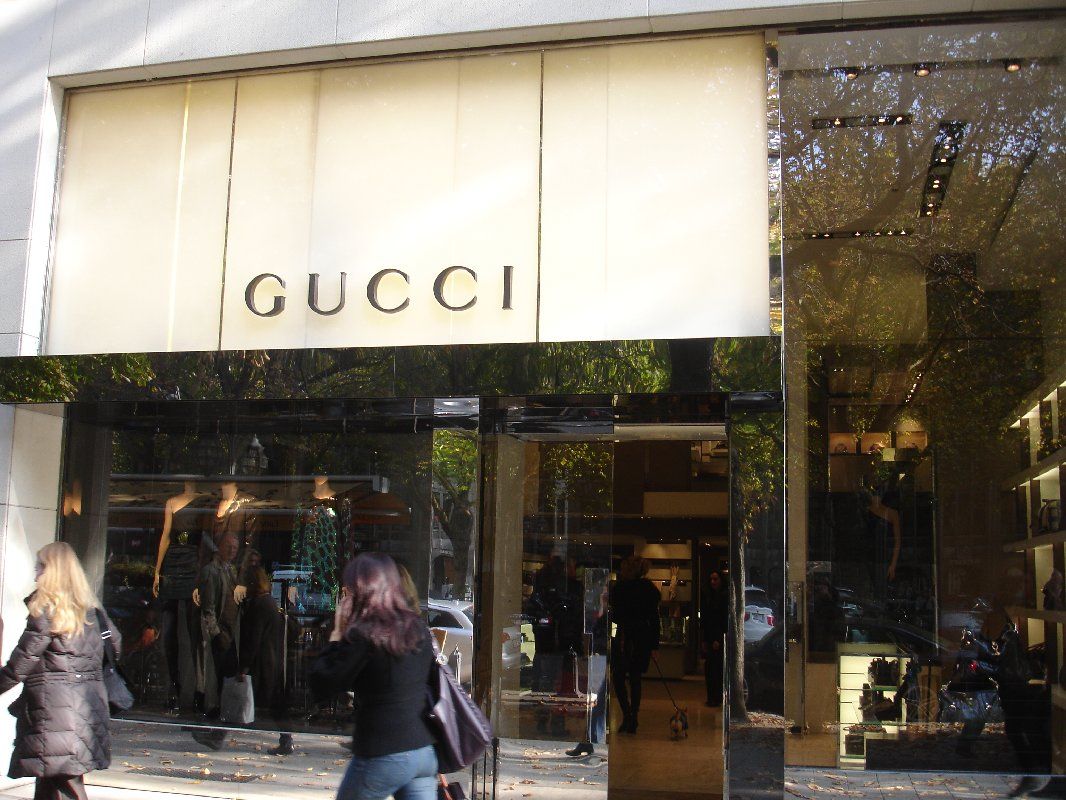 Gucci in Düsseldorf ⇒ in Das Örtliche