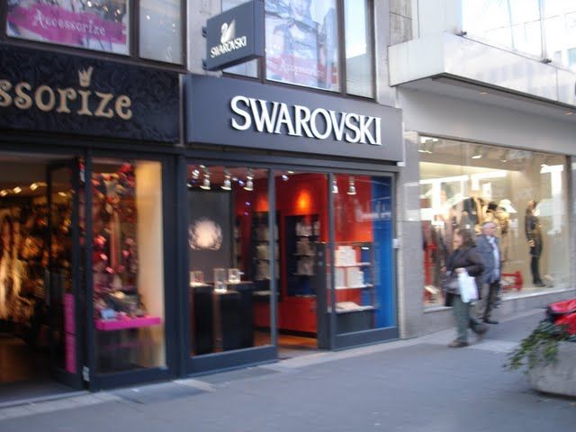 Swarovski - 2 Fotos - Düsseldorf Stadtmitte - Schadowstraße | golocal