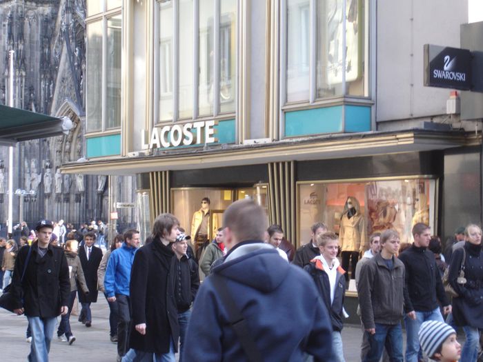 Lacoste Flagship Store Bekleidung - 5 Bewertungen - Köln Altstadt-Nord -  Domkloster | golocal