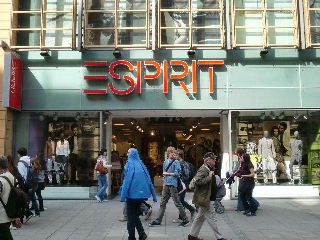 Esprit Retail B.V. & Co. KG - 8 Bewertungen - München Altstadt -  Kaufingerstr. | golocal