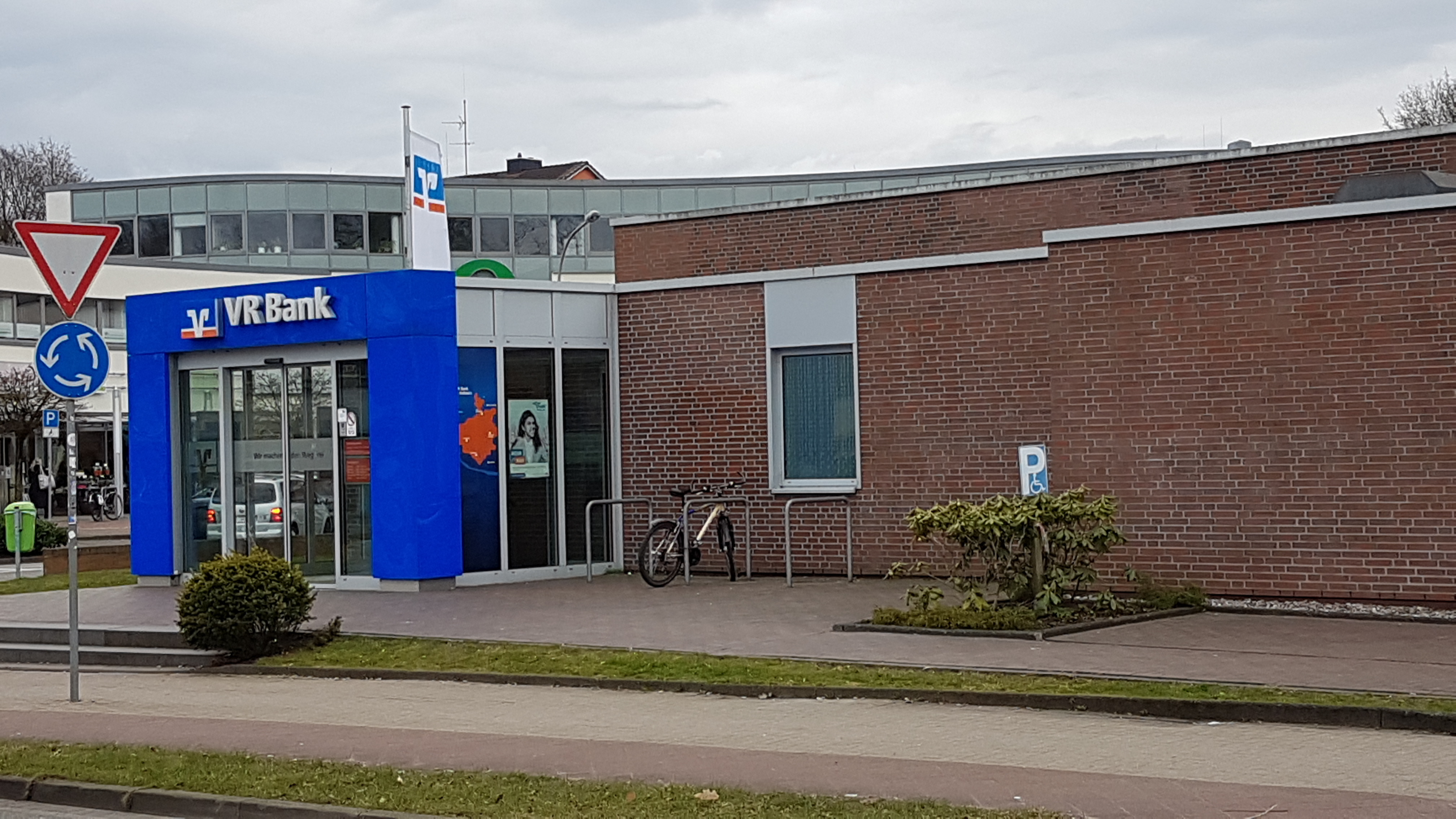 VR Bank in Holstein eG Geldautomat in 25421 Pinneberg
