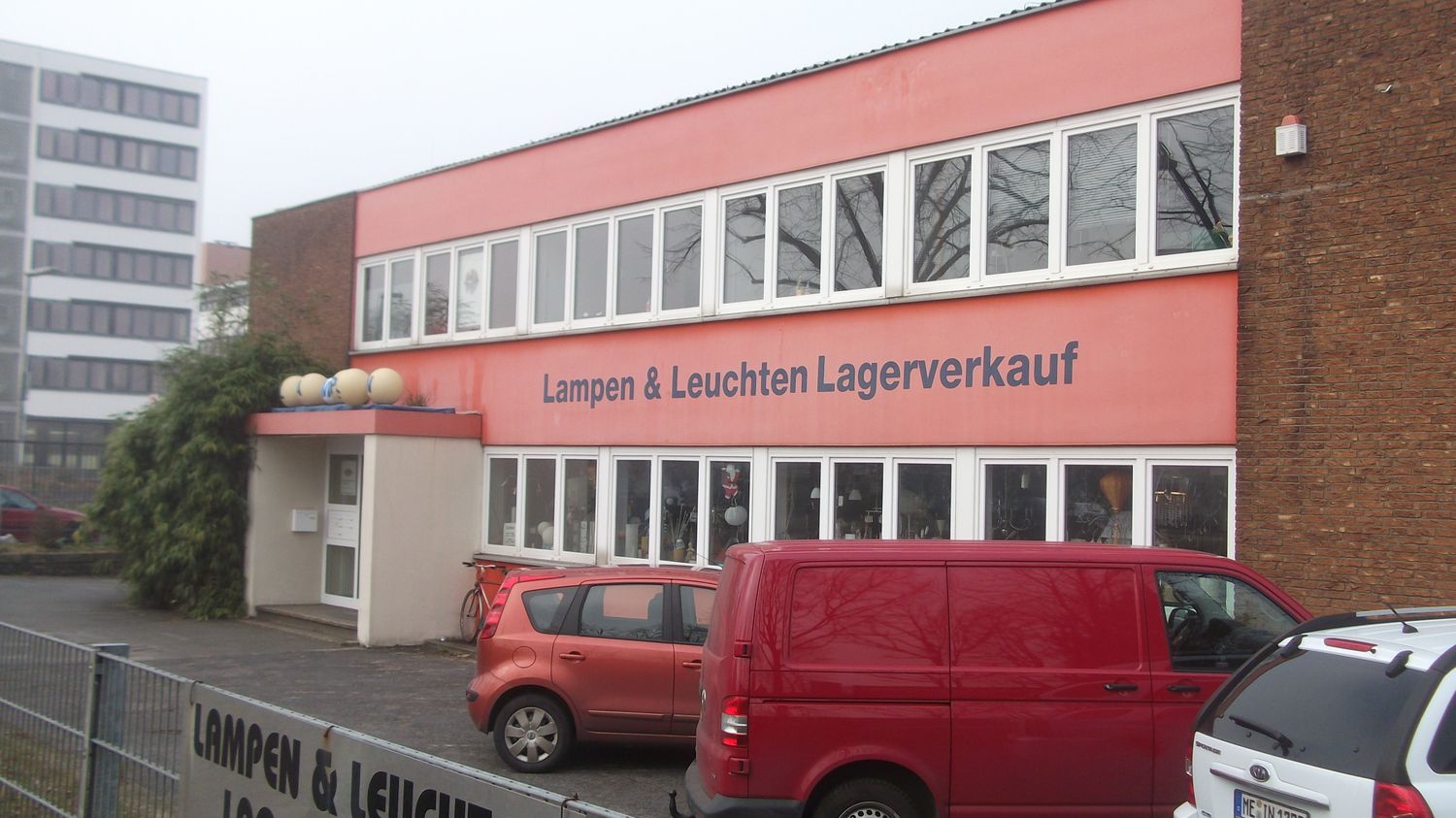 Leuchten-Center Schwarzmann - 1 Foto - Düsseldorf Holthausen - Bonner  Straße | golocal