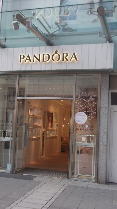 Pandora Jewelry GmbH - 1 Foto - Düsseldorf Stadtmitte - Schadowstr. |  golocal