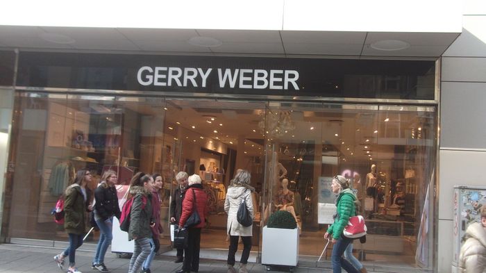 GERRY WEBER LIFE-STYLE FASHION GMBH - 1 Foto - Düsseldorf Stadtmitte -  Schadowstraße | golocal