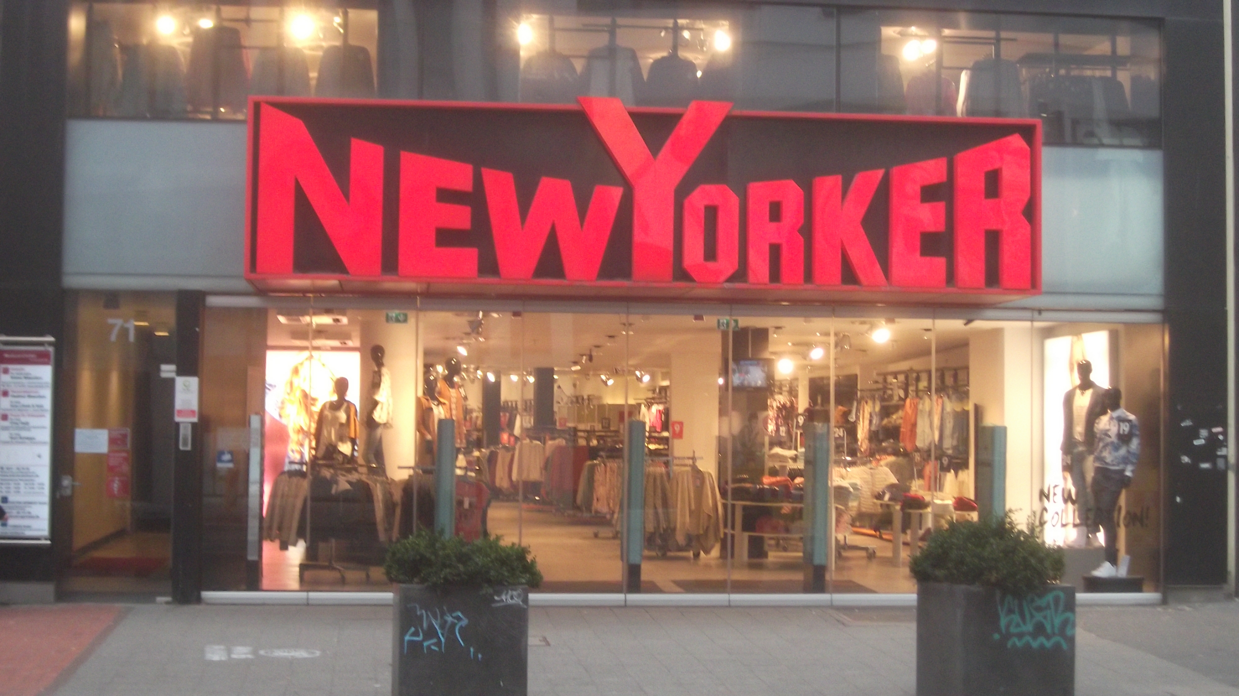 New Yorker SHK Jeans GmbH & Co. KG in 40212 Düsseldorf-Stadtmitte