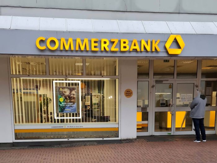 ᐅ Top 10 Bank Leverkusen-Opladen | ✉ Adresse | ☎ Telefonnummer | 📝 Kontakt  | ✓ Bewertungen ➤ Jetzt auf GelbeSeiten.de ansehen.