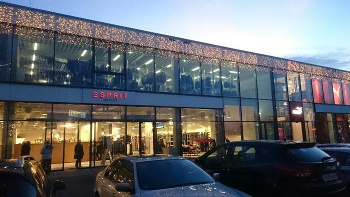 Esprit Store 972 Outlet München Parsdorf - 2 Fotos - Parsdorf Gemeinde  Vaterstetten - Posthalterring | golocal