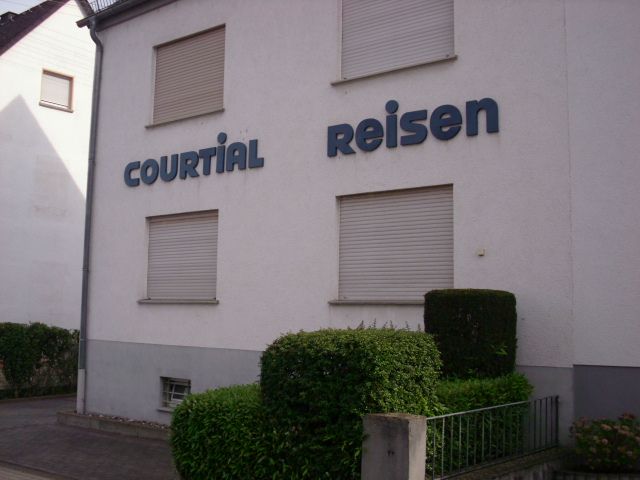 Courtial Reisen GmbH & Co KG - 56 Bewertungen - Elz - Oranienstraße |  golocal
