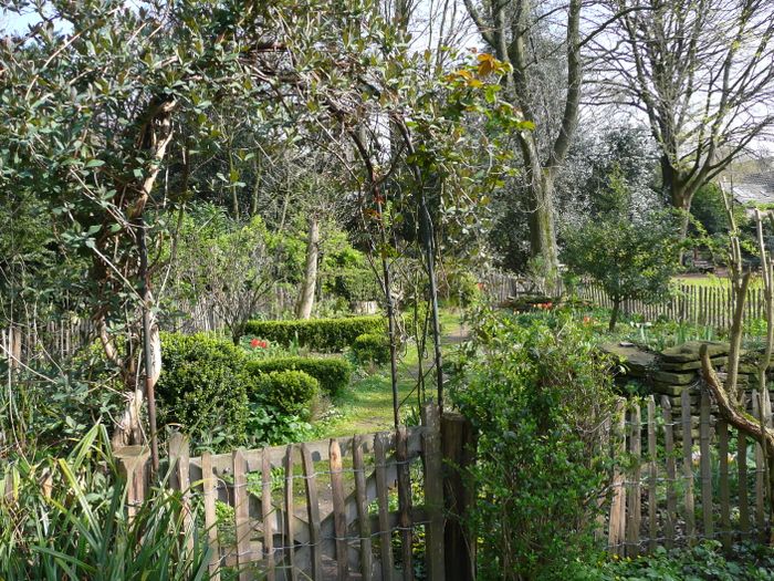 Bilder und Fotos zu Botanischer Garten Duissern Kaiserberg