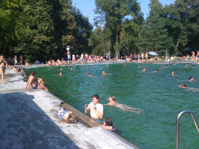 Schwimmbad Maria Einsiedel - 8 Bewertungen - München Thalkirchen -  Zentralländstraße | golocal