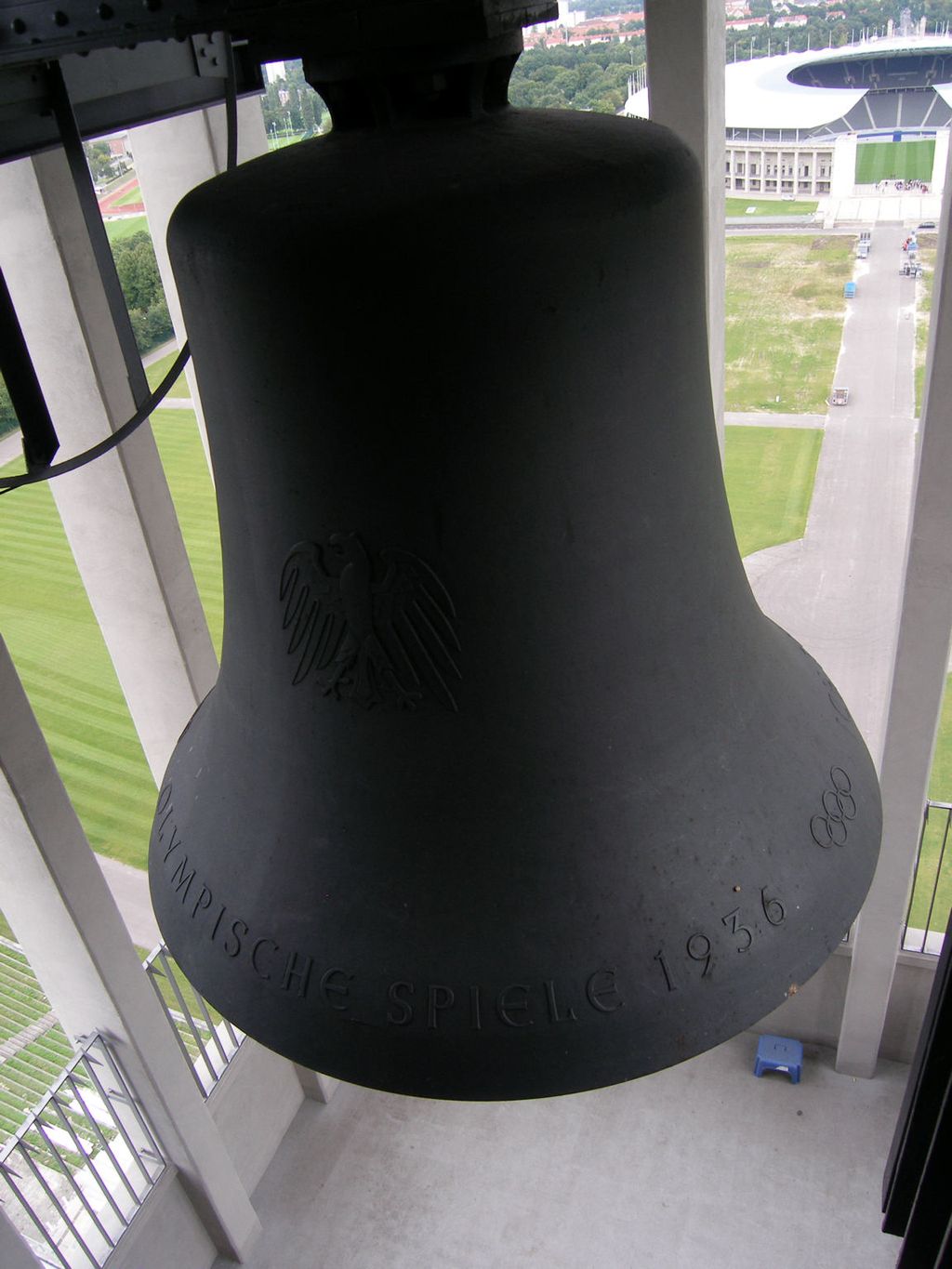 Nutzerfoto 18 Oylmpia-Glockenturm