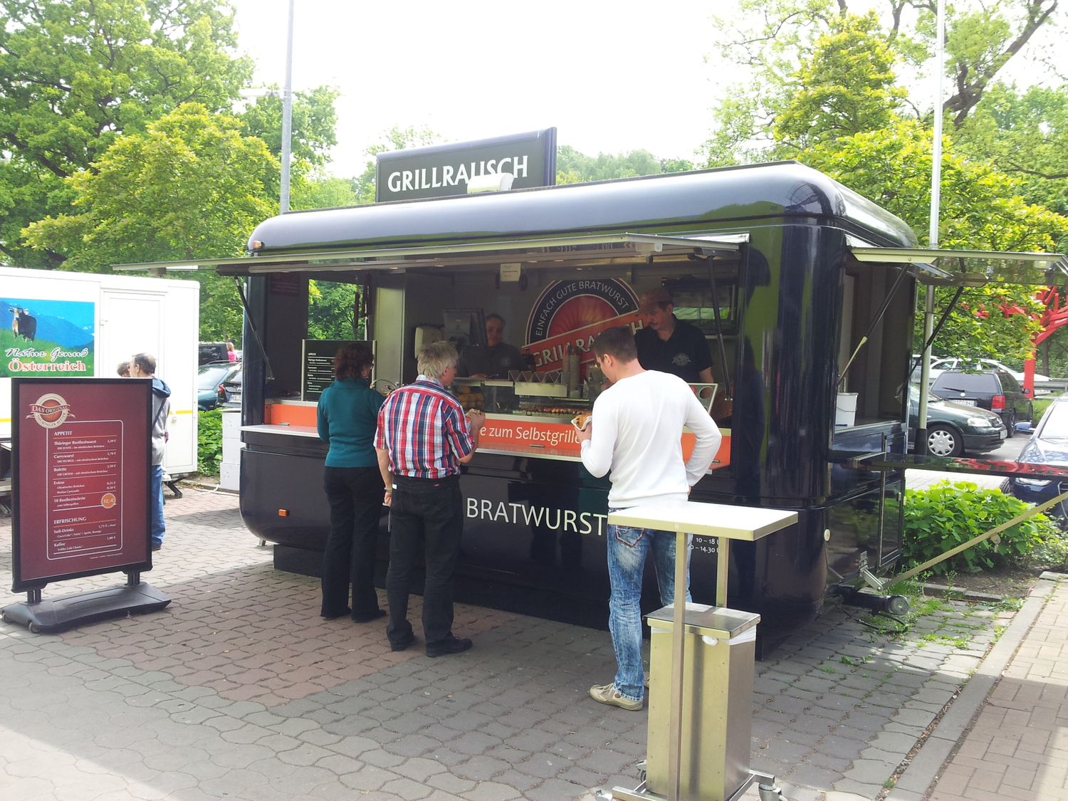 Bilder und Fotos zu Grillrausch - Thüringer Bratwurst in Hoppegarten,  Bollensdorfer Weg