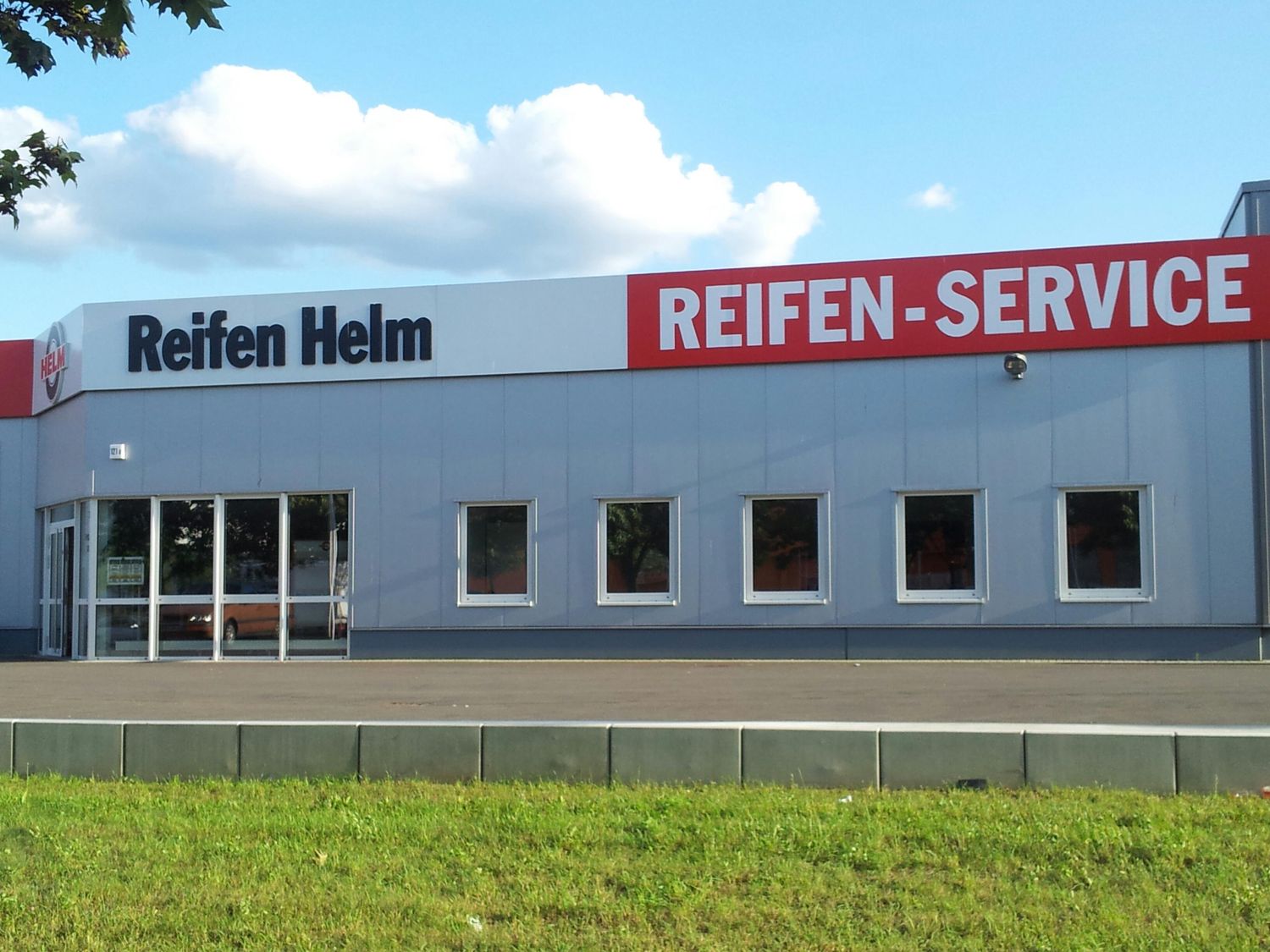 Reifen Helm GmbH - 1 Foto - Berlin Mahlsdorf - Alt-Mahlsdorf | golocal