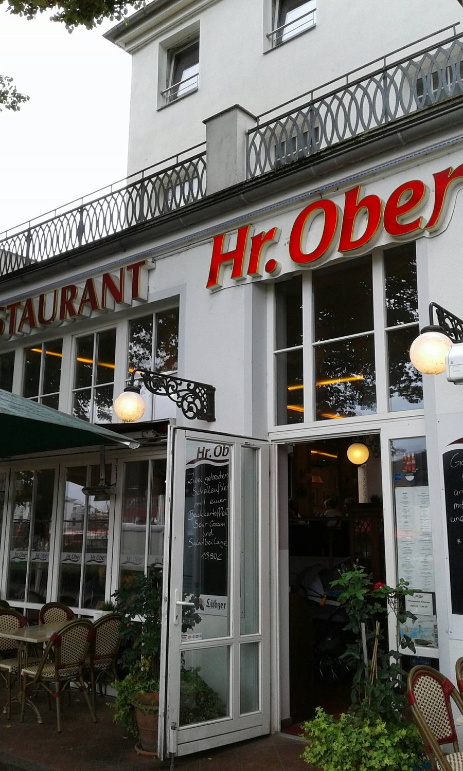 Hotel und Restaurant Herr Ober - 45 Bewertungen - Rostock Seebad Warnemünde  Seebad Warnemünde - Am Strom | golocal