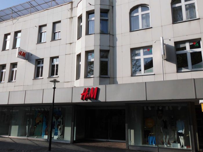 H&M Hennes & Mauritz - 1 Bewertung - Neheim Stadt Arnsberg Neheim-Hüsten -  Hauptstraße | golocal
