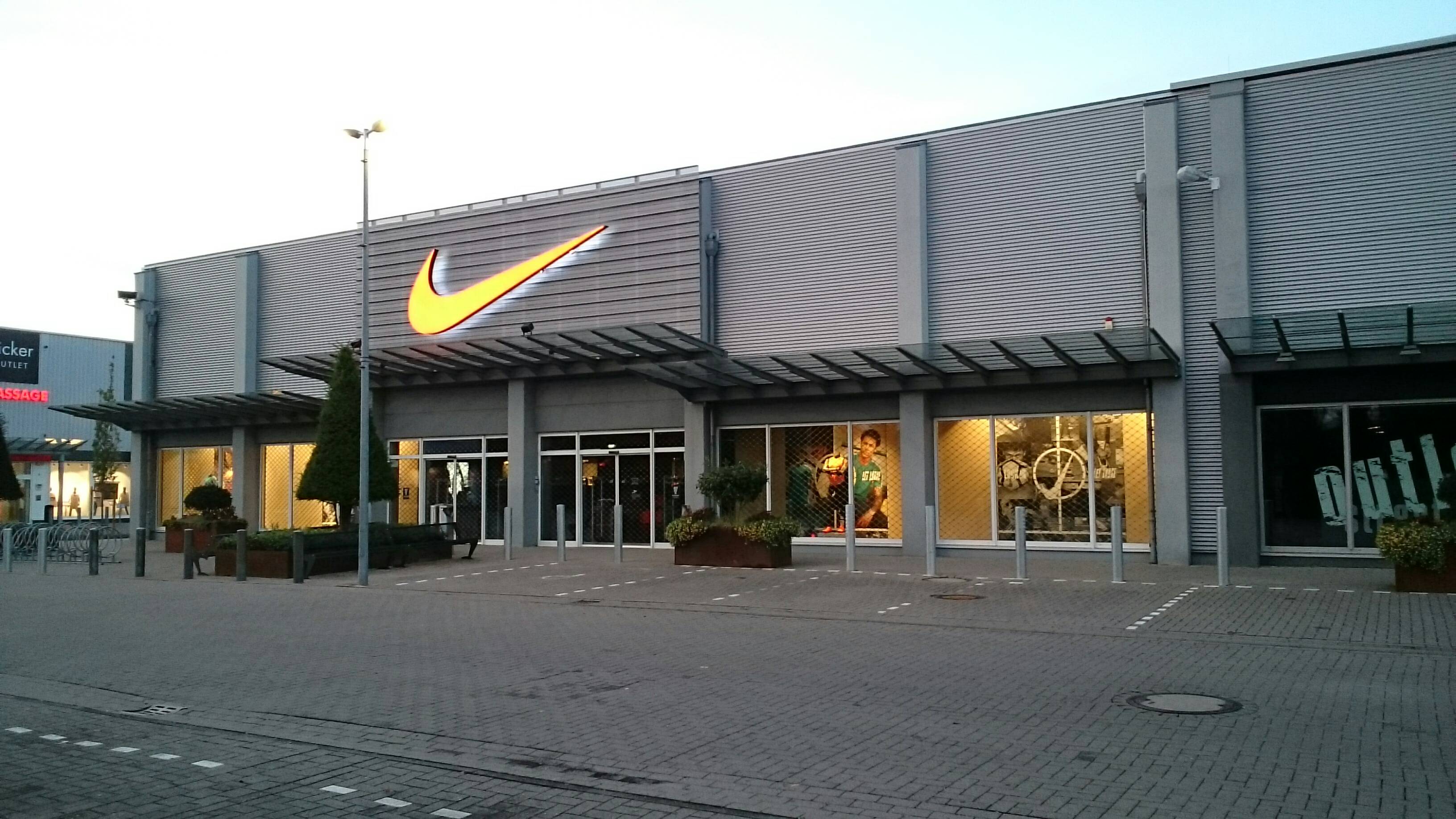 ➤ Nike Factory Store Öffnungszeiten | Adresse | Telefon