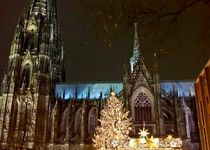 Bild zu Weihnachtsmarkt am Kölner Dom