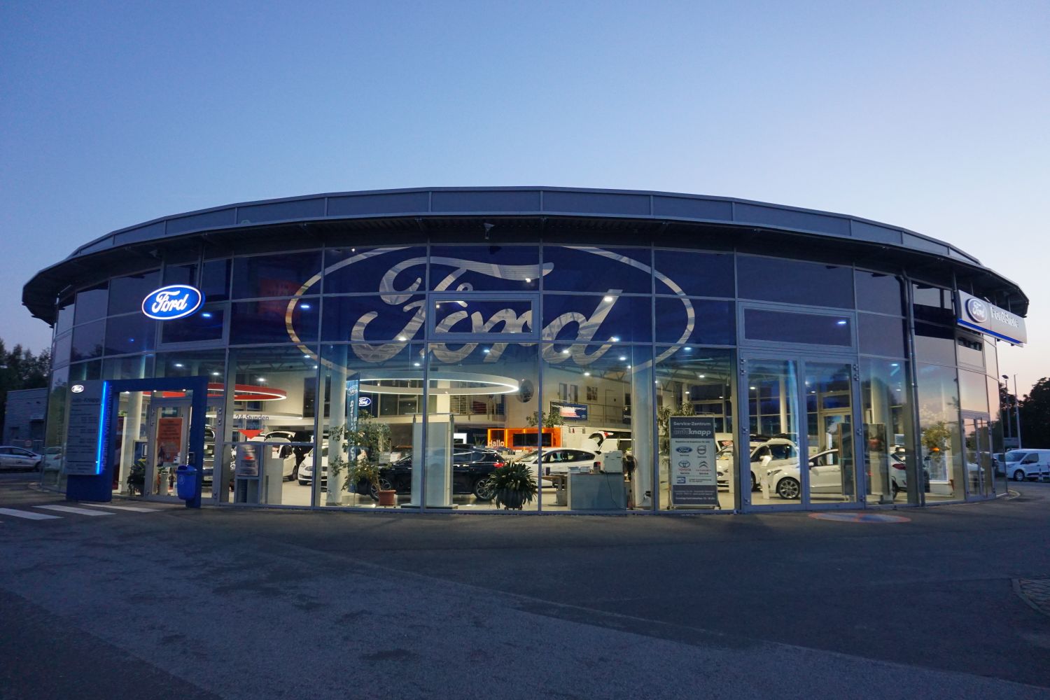 Ford Focus bei Auto Knapp GmbH in Weinheim
