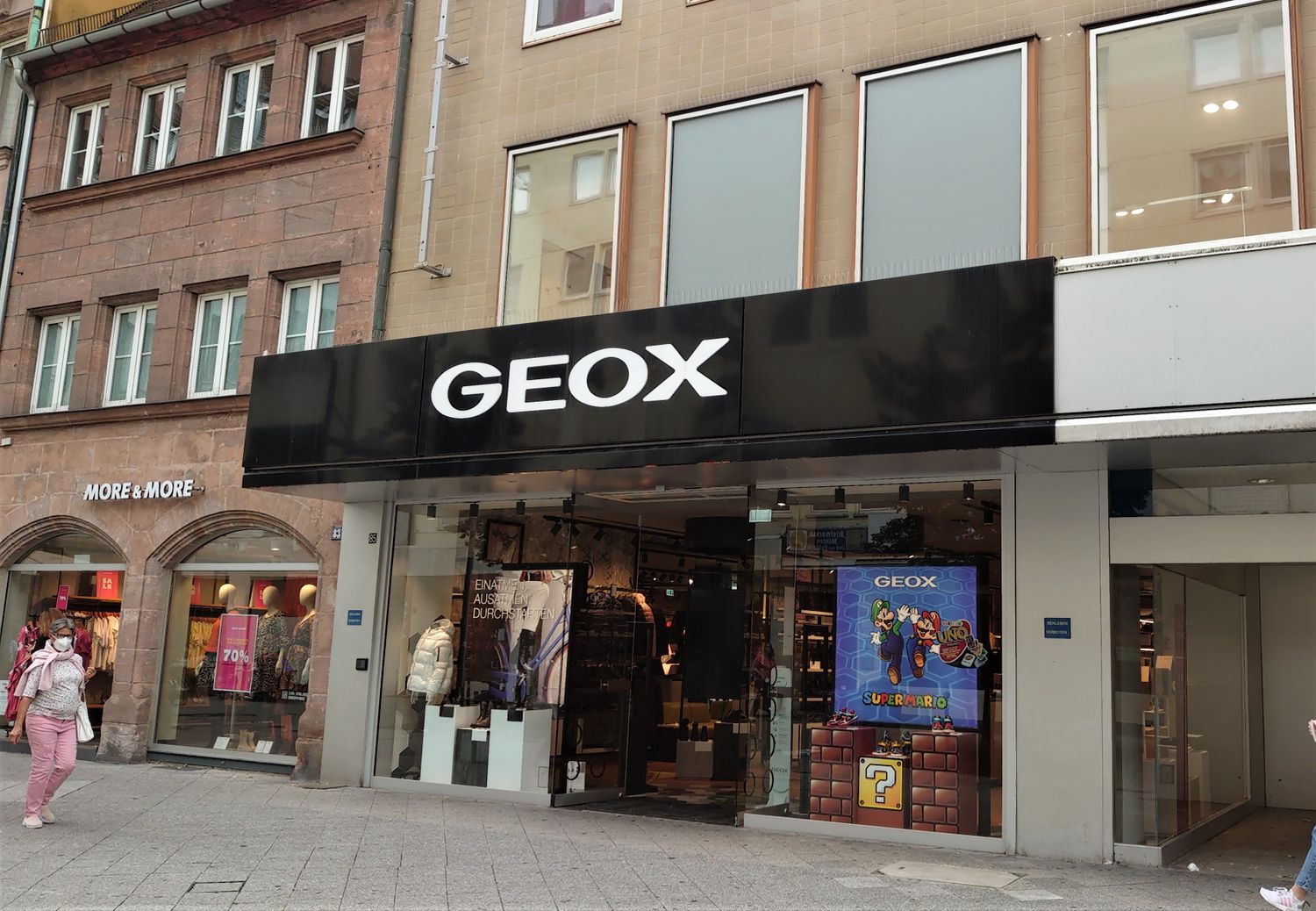 GEOX Retail S.rl. - German Branch - 1 Foto - Nürnberg Lorenz - Breite Gasse  | golocal