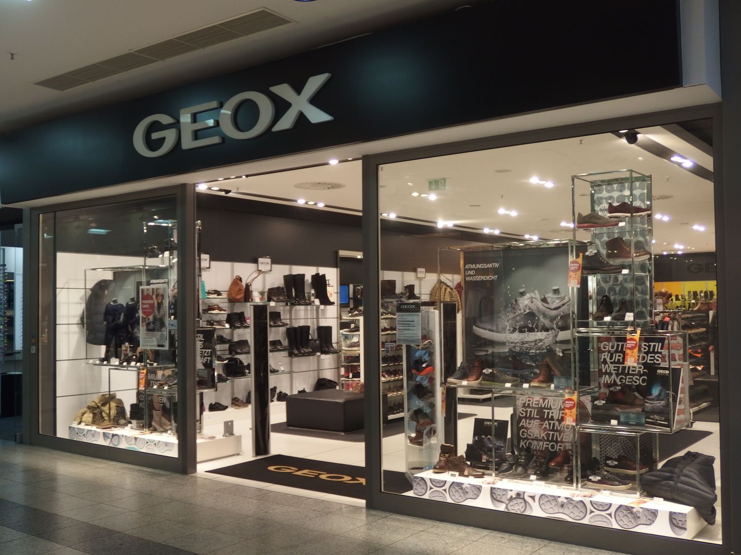 Bilder und Fotos zu Geox Shop in Regensburg, Weichser Weg