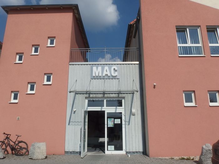 MAC Outlet - 1 Bewertung - Roßbach Gemeinde Wald in der Oberpfalz Roßbach -  Bahnhofstraße | golocal