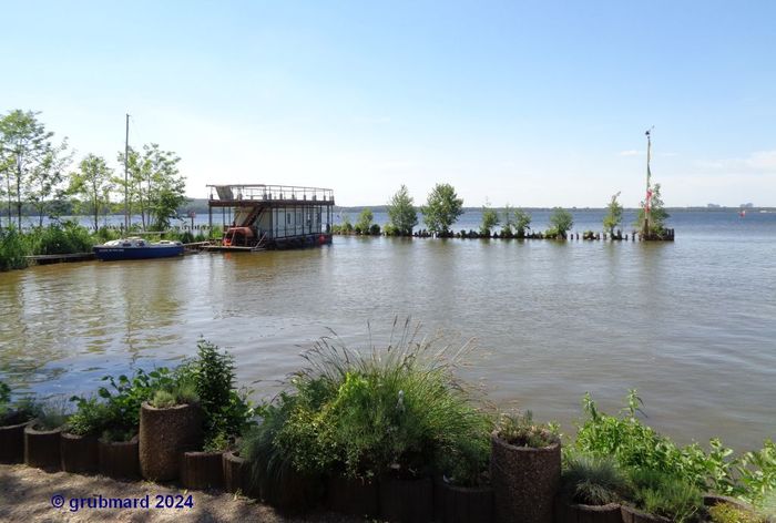 Blick auf die kleine Marina an der Fisch-Borke