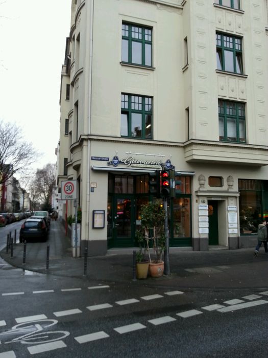 Ristorante & Pizzeria Giovanni - 2 Fotos - Köln Nippes - Neusser Str. |  golocal