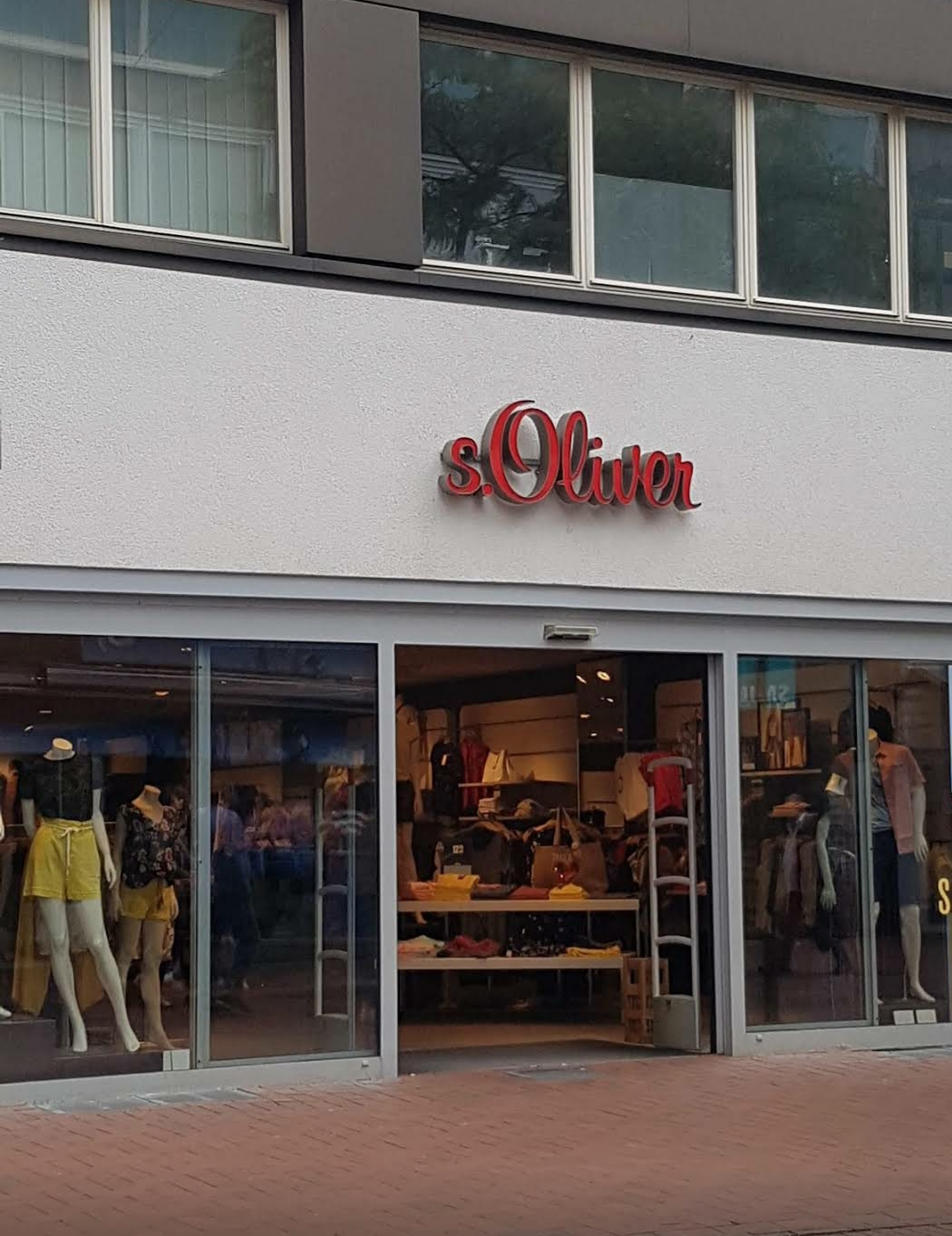 s.Oliver Store in 33330 Gütersloh