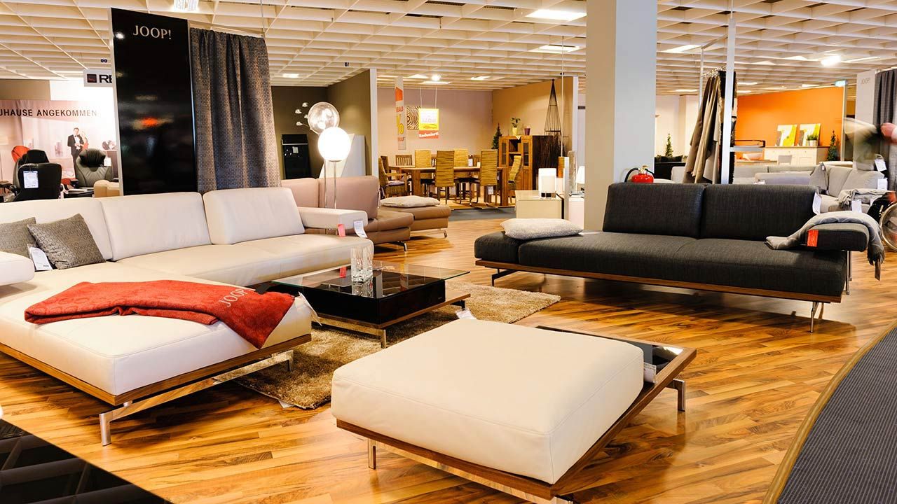 MÖBEL INTERLIVING HUGELMANN Küchen, Sofas, Sessel